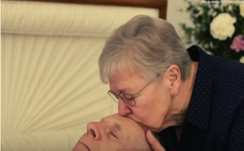 Da li je bezbedno dodirnuti ili poljubiti voljenu osobu nakon smrti? Najčešći mitovi i medicinske činjenice Da li je bezbedno dodirnuti ili poljubiti voljenu osobu nakon smrti? Najčešći mitovi i medicinske činjenice