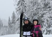 Dejana je rođena bez ruku, a postala šampionka, slikarka, majka, vozi i kola: “Devojka s krilima” smo ovo ne može sama da uradi, a sad još više očarala Srbe Dejana je rođena bez ruku, a postala šampionka, slikarka, majka, vozi i kola: "Devojka s krilima" smo ovo ne može sama da uradi, a sad još više očarala Srbe