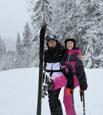 Dejana je rođena bez ruku, a postala šampionka, slikarka, majka, vozi i kola: “Devojka s krilima” smo ovo ne može sama da uradi, a sad još više očarala Srbe Dejana je rođena bez ruku, a postala šampionka, slikarka, majka, vozi i kola: "Devojka s krilima" smo ovo ne može sama da uradi, a sad još više očarala Srbe