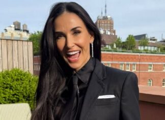 Demi Mur promenila lični opis: Duga kosa joj bila zaštitni znak, sad ljudi trljaju oči kad vide šta je uradila s njom Demi Mur promenila lični opis: Duga kosa joj bila zaštitni znak, sad ljudi trljaju oči kad vide šta je uradila s njom