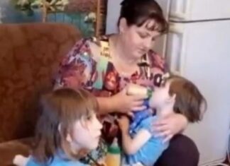 Elena je 2012. rodila sijamske bliznakinje, koje su razdvojene sat vremena nakon rođenja: A onda je počeo pakao “Da li ti je krivo što si ih rodila” pitali su Elena je 2012. rodila sijamske bliznakinje, koje su razdvojene sat vremena nakon rođenja: A onda je počeo pakao "Da li ti je krivo što si ih rodila" pitali su