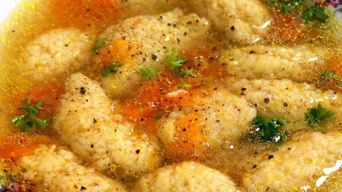 Evo kako se prave najmekše knedle za supu: Brzo se spremaju, a ne raspadaju se Evo kako se prave najmekše knedle za supu: Brzo se spremaju, a ne raspadaju se