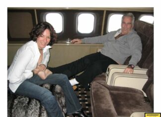 “Gola mi je pokazivala kako treba da ga masiram, a onda je usledio horor”: Ana je imala 14 godina kad je postala Epstajnova žrtva "Gola mi je pokazivala kako treba da ga masiram, a onda je usledio horor": Ana je imala 14 godina kad je postala Epstajnova žrtva