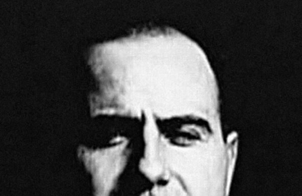 Imao je mentalni sklop deteta od 14 godina i bio najokrutniji mafijaš: Svi su ga se plašili, a na vrhuncu svoje moći skončao je jezivo Imao je mentalni sklop deteta od 14 godina i bio najokrutniji mafijaš: Svi su ga se plašili, a na vrhuncu svoje moći skončao je jezivo