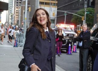 Jedna ležala zbog šizofrenije, drugi patio od depresije, a ona svega imala 44 kila: Ovo su poznati koji su završili u bolnici na psihijatriji Jedna ležala zbog šizofrenije, drugi patio od depresije, a ona svega imala 44 kila: Ovo su poznati koji su završili u bolnici na psihijatriji