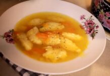 Jednostavan trik za najmekše knedle koje se tope u ustima: Uz ovaj starinski recept uvek uspeva Jednostavan trik za najmekše knedle koje se tope u ustima: Uz ovaj starinski recept uvek uspeva