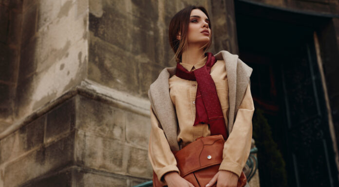 Jesenji must-have dodaci – šalovi, beretke i torbe koje podižu outfit Jesenji must-have dodaci – šalovi, beretke i torbe koje podižu outfit