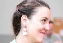 Jeziva priča o Hani koja je nestajala čak 3 puta: Od 2017. godine je svi traže, a iza nje su ostale samo 3 stvari Jeziva priča o Hani koja je nestajala čak 3 puta: Od 2017. godine je svi traže, a iza nje su ostale samo 3 stvari