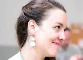 Jeziva priča o Hani koja je nestajala čak 3 puta: Od 2017. godine je svi traže, a iza nje su ostale samo 3 stvari Jeziva priča o Hani koja je nestajala čak 3 puta: Od 2017. godine je svi traže, a iza nje su ostale samo 3 stvari