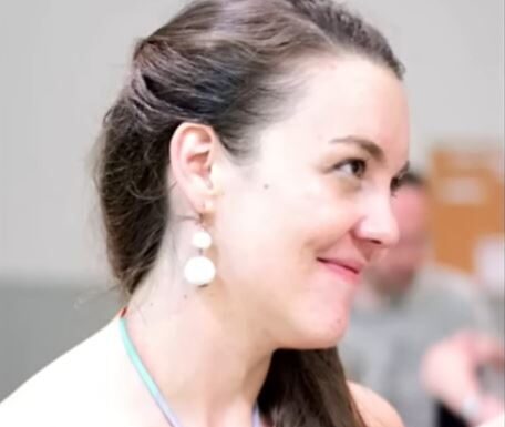 Jeziva priča o Hani koja je nestajala čak 3 puta: Od 2017. godine je svi traže, a iza nje su ostale samo 3 stvari Jeziva priča o Hani koja je nestajala čak 3 puta: Od 2017. godine je svi traže, a iza nje su ostale samo 3 stvari