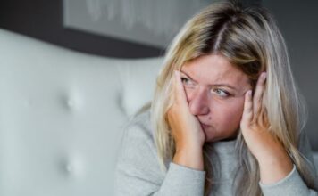 Kako se rešiti patnje i tuge za 1 minut: Psihološki trik koji menja život Kako se rešiti patnje i tuge za 1 minut: Psihološki trik koji menja život