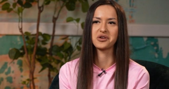 Ko je Rubina iz ‘Gospodina Savršenog’? Samouvjerena Sarajka bez dlake na jeziku koja je ukrala svu pažnju Ko je Rubina iz ‘Gospodina Savršenog’? Samouvjerena Sarajka bez dlake na jeziku koja je ukrala svu pažnju