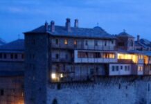 Mihaila su kao bebu doveli na Svetu Goru i tu je ostao do smrti: Za 82 godine života nikada nije video ženu, a kada je umro… Mihaila su kao bebu doveli na Svetu Goru i tu je ostao do smrti: Za 82 godine života nikada nije video ženu, a kada je umro...