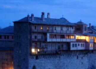 Mihaila su kao bebu doveli na Svetu Goru i tu je ostao do smrti: Za 82 godine života nikada nije video ženu, a kada je umro… Mihaila su kao bebu doveli na Svetu Goru i tu je ostao do smrti: Za 82 godine života nikada nije video ženu, a kada je umro...