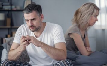 Moj muž je stalno išao na poslovne izlaske kasno uveče a ja nikad nisam bila pozvana: Kad sam jednog dana iznenada banula imala sam šta i da vidim Moj muž je stalno išao na poslovne izlaske kasno uveče a ja nikad nisam bila pozvana: Kad sam jednog dana iznenada banula imala sam šta i da vidim