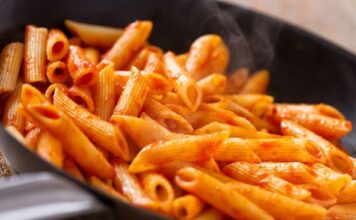 Najjednostavniji recept za paštašutu koji svi vole: Prava domaća kakvu su pravile naše bake Najjednostavniji recept za paštašutu koji svi vole: Prava domaća kakvu su pravile naše bake