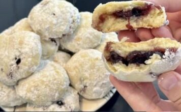 P0SNI K0LAČI ZA 2 MINUTE s džemom, lagani i MN0G0 ukusni P0SNI K0LAČI ZA 2 MINUTE s džemom, lagani i MN0G0 ukusni