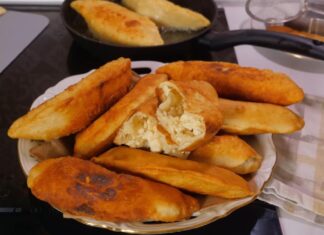 Pancerote sa sirom bez jogurta i kvasca: Gotove su za manje od 30 minuta Pancerote sa sirom bez jogurta i kvasca: Gotove su za manje od 30 minuta