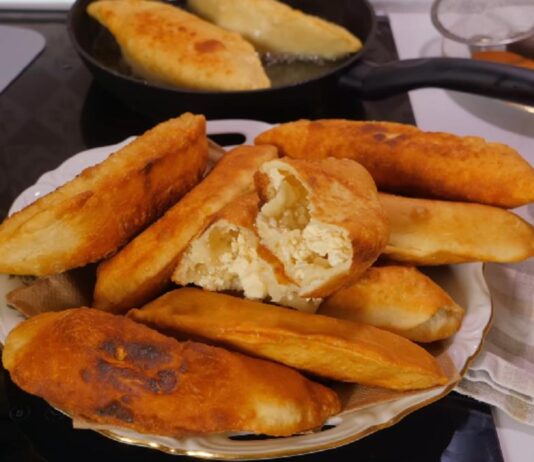 Pancerote sa sirom bez jogurta i kvasca: Gotove su za manje od 30 minuta Pancerote sa sirom bez jogurta i kvasca: Gotove su za manje od 30 minuta