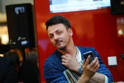 Pobijedio u popularnom takmičenju: Evo ko je zapravo Daniel Kajmakoski koji je sinoć OTET U BEOGRADU Pobijedio u popularnom takmičenju: Evo ko je zapravo Daniel Kajmakoski koji je sinoć OTET U BEOGRADU