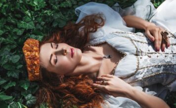 Pogledajte sliku i ne razmišljajte previše: Koja devojka je najlepša kad se okrene i šta to govori o vama Pogledajte sliku i ne razmišljajte previše: Koja devojka je najlepša kad se okrene i šta to govori o vama