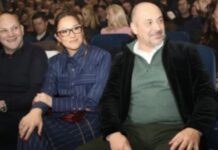 Porodica Šaulić na okupu: Djeca pokojnog pokojnog pjevača u prvim redovima, Goca govorila o Snježaninom otkazivanju Porodica Šaulić na okupu: Djeca pokojnog pokojnog pjevača u prvim redovima, Goca govorila o Snježaninom otkazivanju