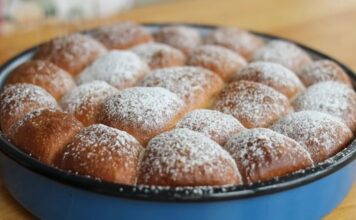 Puter buhtle sa sočnim nadevom: Mekane su kao pamuk Puter buhtle sa sočnim nadevom: Mekane su kao pamuk