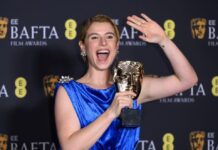 Radila u supermarketu, završila u rijalitiju, a sada joj se divi ceo svet: Nakon propalih veza, muža upoznala na sastanku naslepo Radila u supermarketu, završila u rijalitiju, a sada joj se divi ceo svet: Nakon propalih veza, muža upoznala na sastanku naslepo