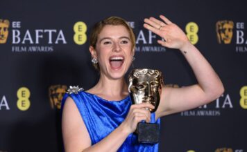 Radila u supermarketu, završila u rijalitiju, a sada joj se divi ceo svet: Nakon propalih veza, muža upoznala na sastanku naslepo Radila u supermarketu, završila u rijalitiju, a sada joj se divi ceo svet: Nakon propalih veza, muža upoznala na sastanku naslepo