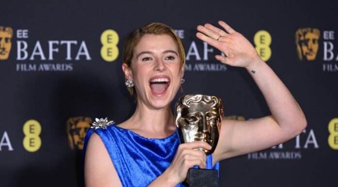 Radila u supermarketu, završila u rijalitiju, a sada joj se divi ceo svet: Nakon propalih veza, muža upoznala na sastanku naslepo Radila u supermarketu, završila u rijalitiju, a sada joj se divi ceo svet: Nakon propalih veza, muža upoznala na sastanku naslepo