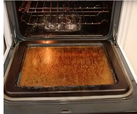 Stavite ovo u rernu i ostavite preko noći: Ujutru samo prebrišite krpom, najgora masnoća otpada sama Stavite ovo u rernu i ostavite preko noći: Ujutru samo prebrišite krpom, najgora masnoća otpada sama