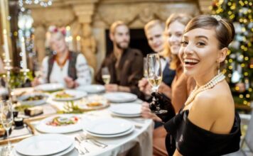 Svi su mislili da smo idealna porodica: Sve dok se na sahrani mog muža nisu pojavile tri nepoznate žene u crnom Svi su mislili da smo idealna porodica: Sve dok se na sahrani mog muža nisu pojavile tri nepoznate žene u crnom