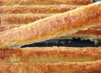 Turska pita s gotovim korama: ‘Ne pretjerujem kad vam kažem da mi svi traže recept’ Turska pita s gotovim korama: ‘Ne pretjerujem kad vam kažem da mi svi traže recept’