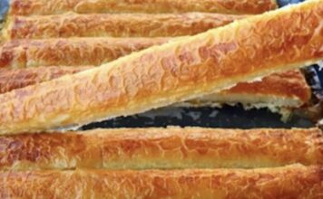 Turska pita s gotovim korama: ‘Ne pretjerujem kad vam kažem da mi svi traže recept’ Turska pita s gotovim korama: ‘Ne pretjerujem kad vam kažem da mi svi traže recept’