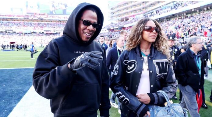 Umesto Bijonse, Džej Zija je za ruku držala druga: Kad se otkrilo ko je ona svi su zanemeli od šoka Umesto Bijonse, Džej Zija je za ruku držala druga: Kad se otkrilo ko je ona svi su zanemeli od šoka