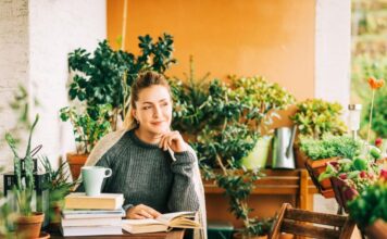 Uz ovaj jednostavan trik iskusnih baštovana transformisaćete slabašne izdanke u bujne i zdrave biljke Uz ovaj jednostavan trik iskusnih baštovana transformisaćete slabašne izdanke u bujne i zdrave biljke