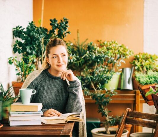 Uz ovaj jednostavan trik iskusnih baštovana transformisaćete slabašne izdanke u bujne i zdrave biljke Uz ovaj jednostavan trik iskusnih baštovana transformisaćete slabašne izdanke u bujne i zdrave biljke