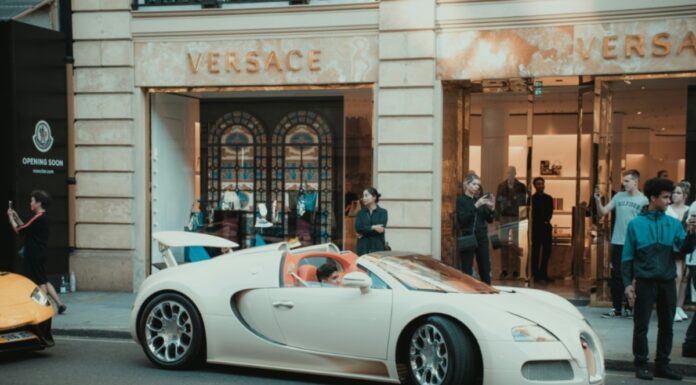 Versace imenovao Pietera Muliera za glavnog kreativnog direktora Versace imenovao Pietera Muliera za glavnog kreativnog direktora