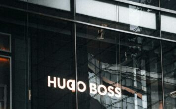 Zašto modni brendovi sve više razmišljaju kao tech kompanije? Zašto modni brendovi sve više razmišljaju kao tech kompanije?