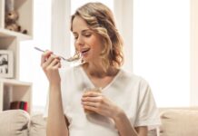 Zašto svako do nas treba da pojede 1 kašiku kikiriki putera dnevno: Ono što ovaj namaz radi metabolizmu je čudo Zašto svako do nas treba da pojede 1 kašiku kikiriki putera dnevno: Ono što ovaj namaz radi metabolizmu je čudo