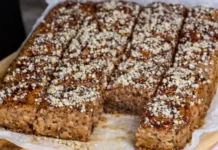 3 jabuke i gotovo – sočan posni kolač bez mleka i jaja 3 jabuke i gotovo – sočan posni kolač bez mleka i jaja