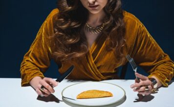 5 namirnica koje mogu povećati kortizol i stres: šta nutricionisti kažu o „tihoj“ hormonskoj ravnoteži organizma 5 namirnica koje mogu povećati kortizol i stres: šta nutricionisti kažu o „tihoj“ hormonskoj ravnoteži organizma