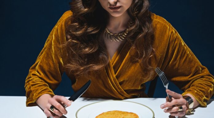 5 namirnica koje mogu povećati kortizol i stres: šta nutricionisti kažu o „tihoj“ hormonskoj ravnoteži organizma 5 namirnica koje mogu povećati kortizol i stres: šta nutricionisti kažu o „tihoj“ hormonskoj ravnoteži organizma