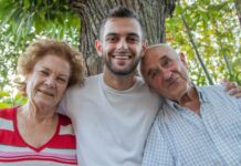 6 situacija koje navode odraslu decu da zauvek prestanu da komuniciraju sa starim roditeljima: Posle ovog vam neće ni prag preći 6 situacija koje navode odraslu decu da zauvek prestanu da komuniciraju sa starim roditeljima: Posle ovog vam neće ni prag preći