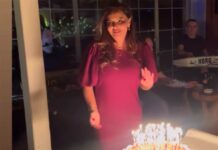 Aca Lukas napravio lom na 50. rođendanu bivše supruge: Na uho joj pjevao ‘zaljubljen u tebe’ Aca Lukas napravio lom na 50. rođendanu bivše supruge: Na uho joj pjevao ‘zaljubljen u tebe’