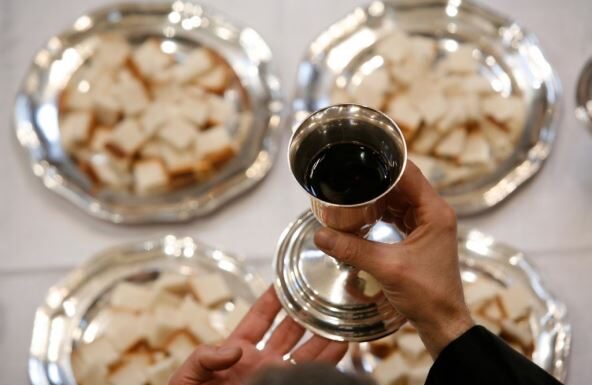 “Ako uradite ovo posle pričešća, uzalud vam sav trud, vaša duša isprazniće se odmah”: Otac Dimitrije upozorio na grešku koju većina vernika pravi "Ako uradite ovo posle pričešća, uzalud vam sav trud, vaša duša isprazniće se odmah": Otac Dimitrije upozorio na grešku koju većina vernika pravi