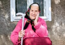 Anđelija sa svojih 76 godina nema visok pritisak niti holesterol: Svaki dan uzima 2 kašike ove smese i zdrava je kao dren Anđelija sa svojih 76 godina nema visok pritisak niti holesterol: Svaki dan uzima 2 kašike ove smese i zdrava je kao dren