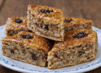 Baklava bez kora sa jogurtom: Sočna i neodoljiva, a zbog 1 cake je ukusnija i od tradicionalne Baklava bez kora sa jogurtom: Sočna i neodoljiva, a zbog 1 cake je ukusnija i od tradicionalne