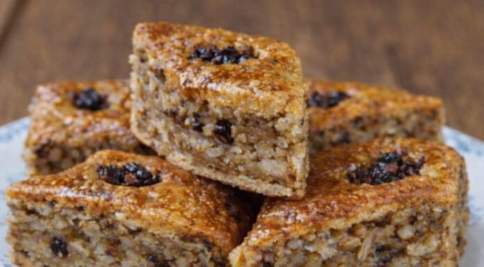 Baklava bez kora sa jogurtom: Sočna i neodoljiva, a zbog 1 cake je ukusnija i od tradicionalne Baklava bez kora sa jogurtom: Sočna i neodoljiva, a zbog 1 cake je ukusnija i od tradicionalne