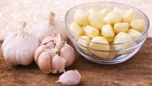 Bijeli luk ubija bakterije i infekcije: Evo zašto ga svi ponovo koriste svaki dan! Bijeli luk ubija bakterije i infekcije: Evo zašto ga svi ponovo koriste svaki dan!